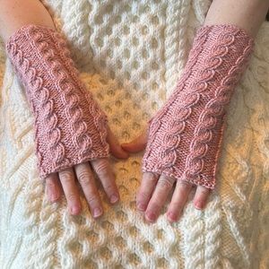 Geillis Arm Warmers in Capitol Reef